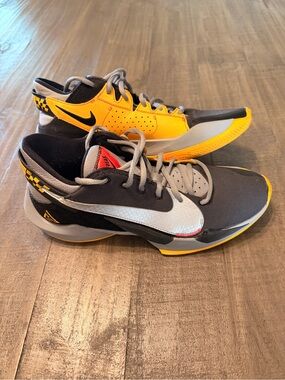 Nike Zoom Freak 2 Taxi Black/Metallic Silver Shoes CK5424 006 Men's Size 10.5